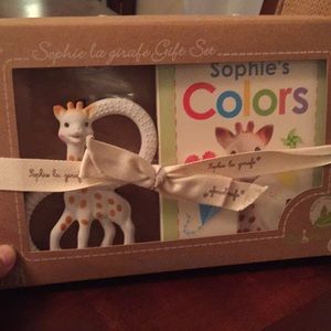 Sophie’s gift set book and tether